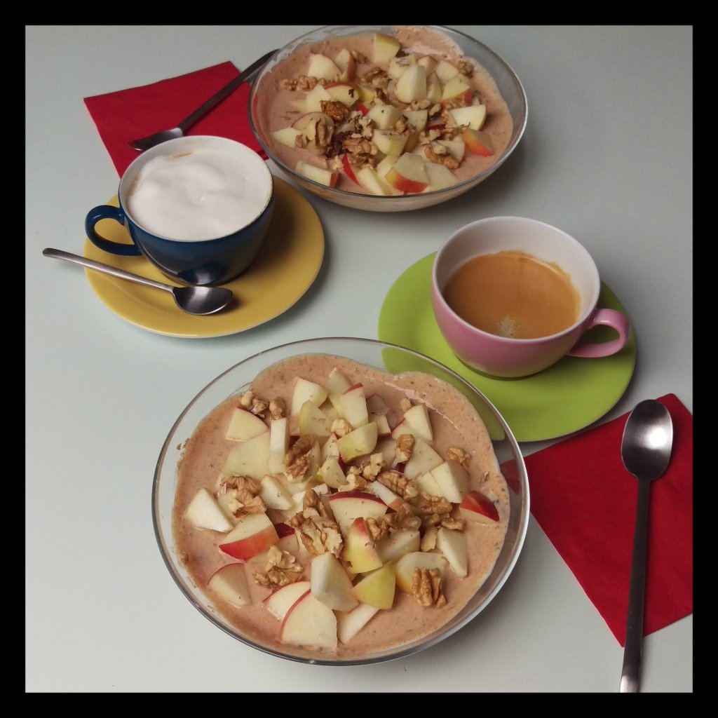Zimt-Zitronen-Joghurt mit Apfel und Walnüssen – Schlemm dich fit!